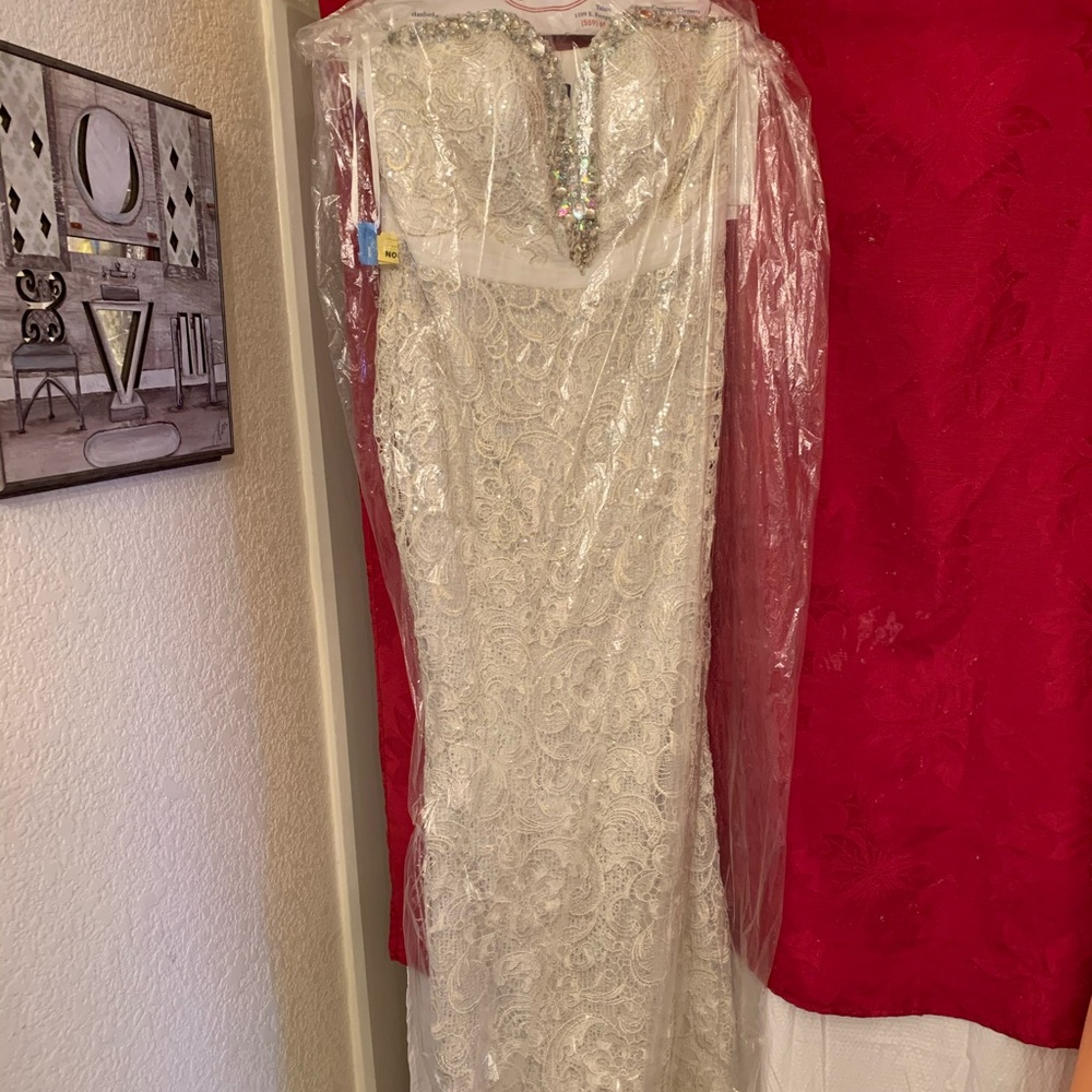 Wedding dress